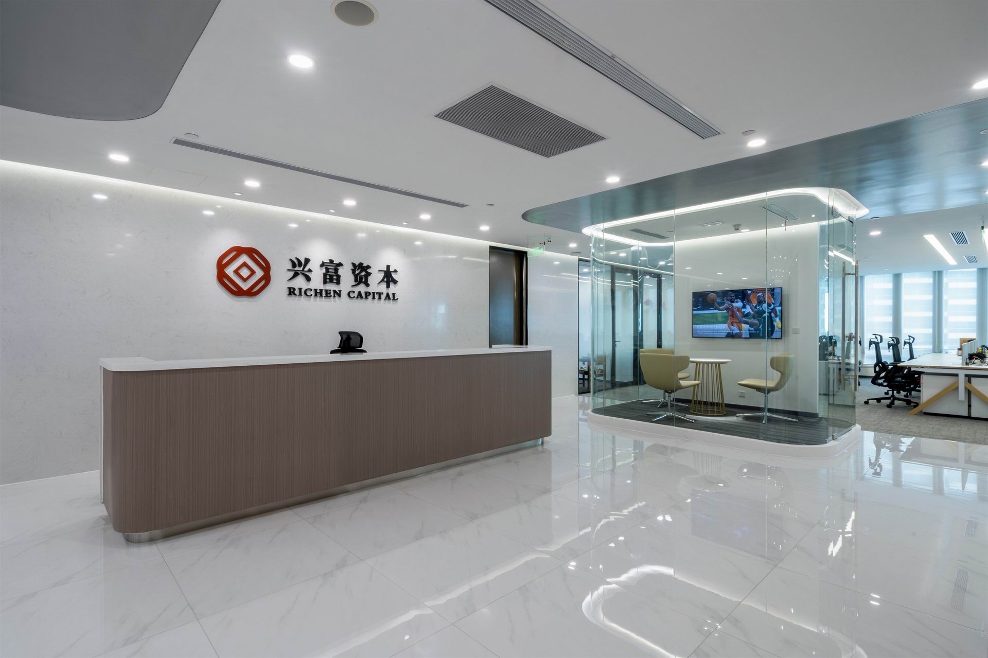 兴富资本 - 上海潜马建筑装饰设计工程有限公司